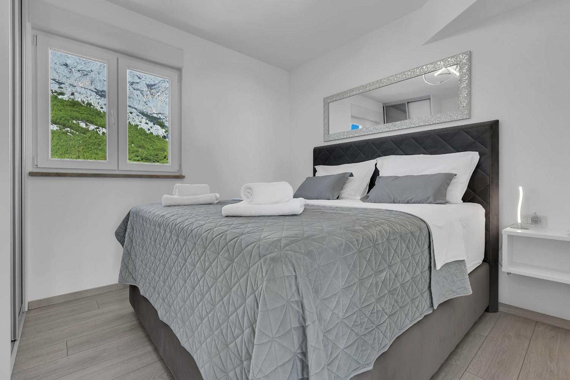 Exclusive Penthouse Big Blue With Private Jacuzzi Apartment Makarska Bagian luar foto
