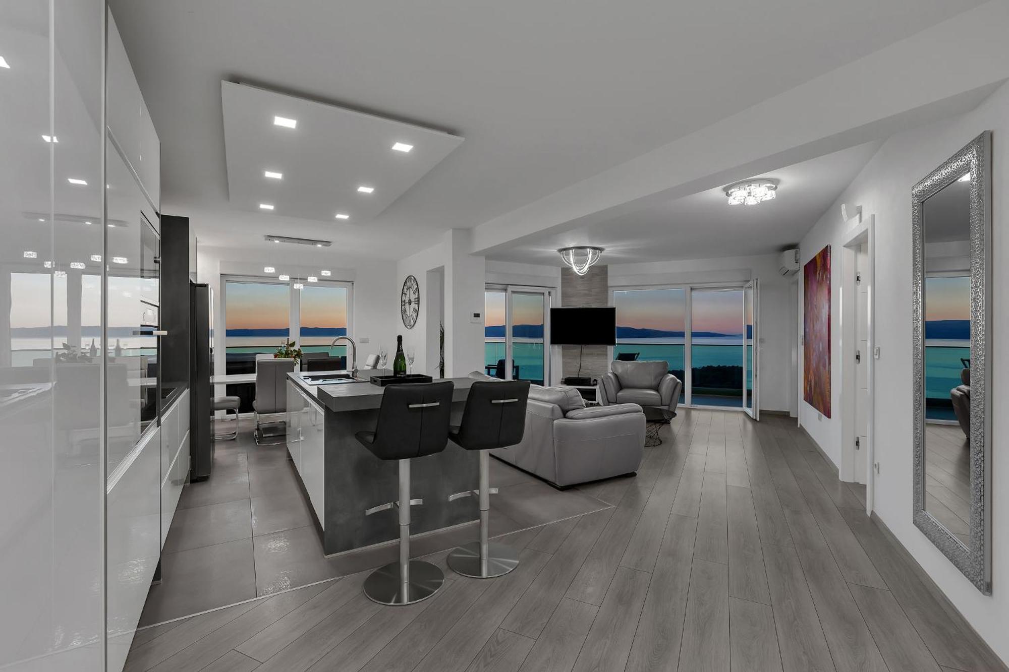 Exclusive Penthouse Big Blue With Private Jacuzzi Apartment Makarska Bagian luar foto
