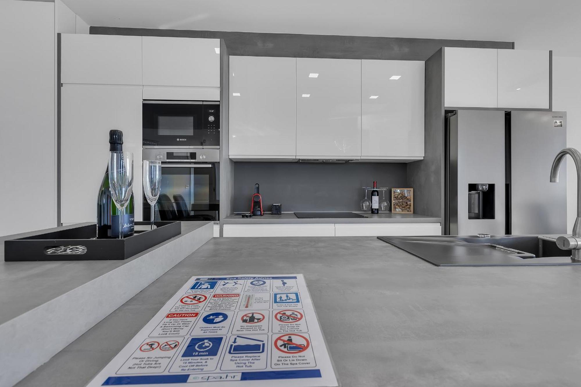 Exclusive Penthouse Big Blue With Private Jacuzzi Apartment Makarska Bagian luar foto